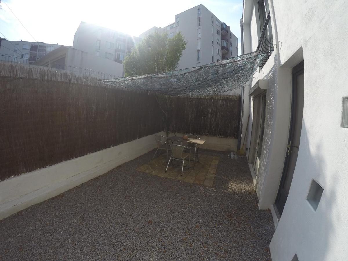 Grand Studio De 38M2 Et Cour Independante De 25M2 Dont Wifi Et Netflix Apartment Montpellier Exterior photo