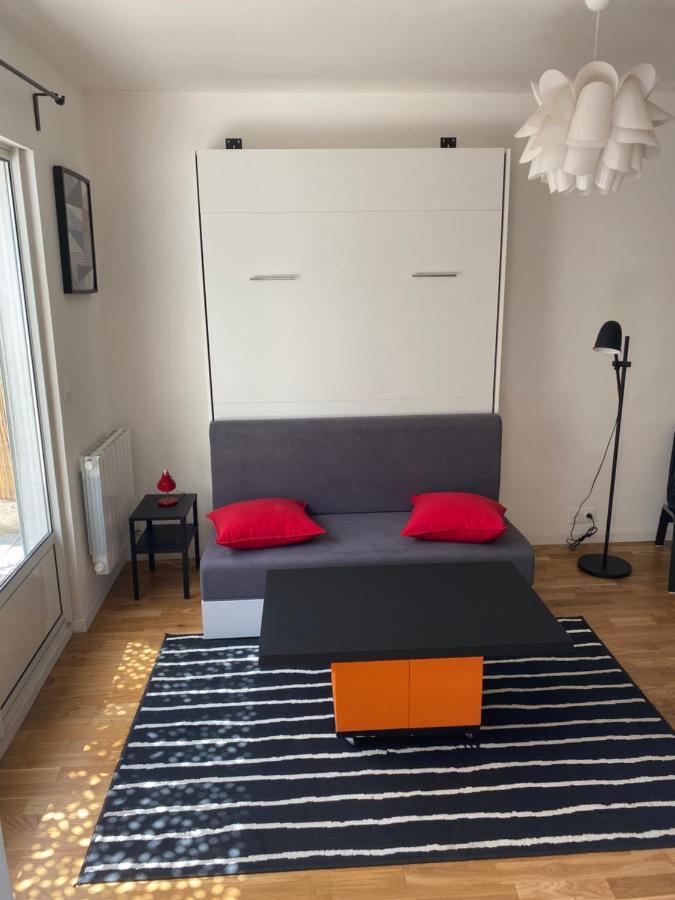 Grand Studio De 38M2 Et Cour Independante De 25M2 Dont Wifi Et Netflix Apartment Montpellier Exterior photo